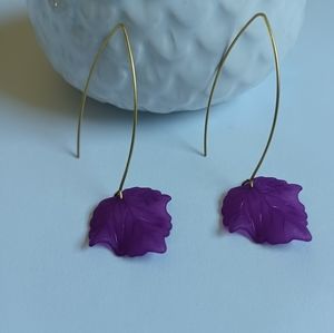 Frosted leaf drop earrings